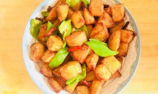 土豆丁怎么做又酥又脆 土豆丁的做法