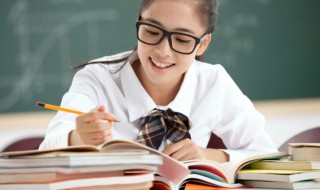 小学三年级植物作文 小学三年级绿萝植物作文示例