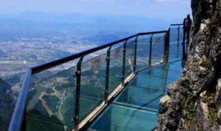 张家界天门山玻璃栈道介绍 张家界天门山玻璃栈道简介
