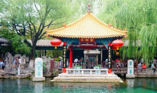 济南旅游攻略必去景点，青岛旅游攻略必去景点