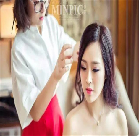 化妆师行业前景 深度解析化妆师行业