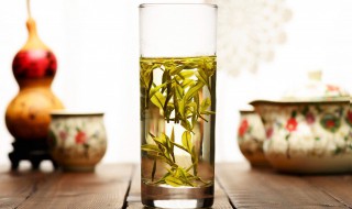 泡的茶多久不能喝 冲泡多长时的茶不能喝了