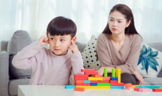 如何有效阻止孩子早恋 如何有效阻止孩子早恋问题