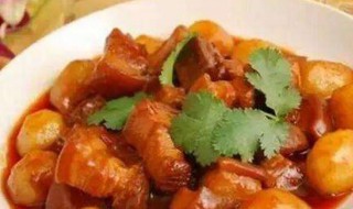 红烧肉炖土豆要怎么做 红烧肉炖土豆的做法
