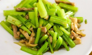 西芹炒肉怎么做才好吃 西芹炒肉需要什么材料