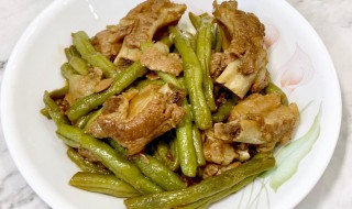 豆角炖排骨的家常做法步骤 怎么做豆角炖排骨