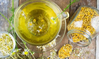 菊花泡水喝的正确冲泡方法 菊花茶怎么泡
