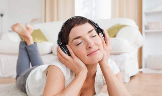 生活不止眼前的苟且的歌词 生活不止眼前的苟且歌曲简介