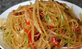 如何制作土豆炒粉丝 土豆炒粉丝的做法