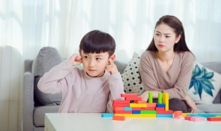 孩子乱花钱怎么跟孩子沟通 孩子乱花钱该怎么说服