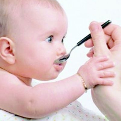 宝宝吃药可以混在奶粉里面吃吗 给宝宝喂药妙招