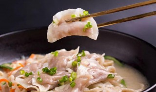 鱼皮馄饨皮怎么做好吃 如何制作鱼皮馄饨皮