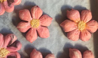 火龙果樱花酥的制作方法 怎样制作火龙果樱花酥