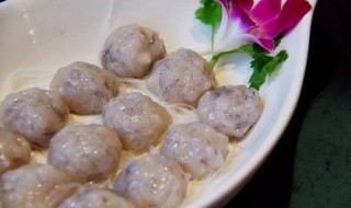 鳕鱼蒸丸子怎么做 鳕鱼蒸丸子做法