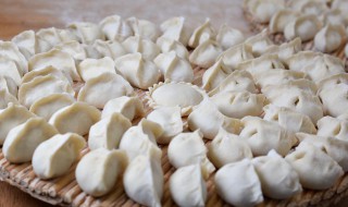 茭白水饺做法步骤 怎样制作茭白水饺