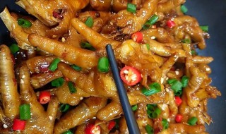 豆角鸡脚煲做法步骤 豆角鸡脚煲做法步骤介绍