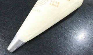 如何用保鲜膜代替裱花袋? 用保鲜膜代替裱花袋的方法