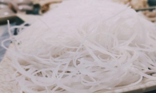 土豆粉条怎么做好吃 香肠土豆粉的做法