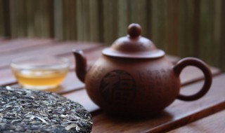 如何分辨紫砂壶的好坏（如何鉴别紫砂壶的好坏）