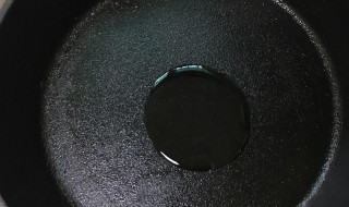 做锅贴的锅是什么锅 做锅贴的锅是锅贴锅