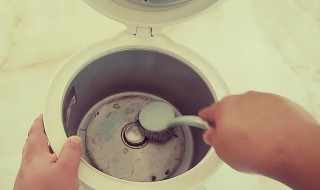 新电饭煲第一次使用要怎么清洗 新电饭煲第一次使用的清洗方法