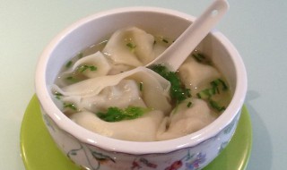 馄饨的汤汁怎么做好吃 馄饨的汤汁龙骨汤的做法介绍