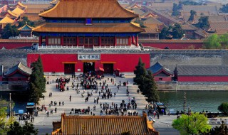 故宫旅游什么时候人少（故宫旅游什么时候人少些）