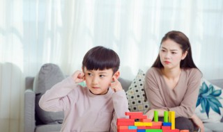 男孩子叛逆辱骂父母怎么办 男孩子叛逆辱骂父母怎么办呢
