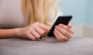 手机一开机显示iPhone已停用什么意思 手机开机iPhone已停用是为什么