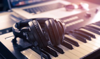 漫步人生路歌词谐音 漫步人生路谐音歌词