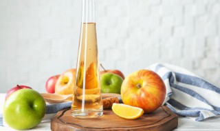 煮的苹果水可以晚上喝吗（煮的苹果水可以晚上喝吗女生）
