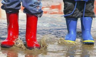 下雨天走路老是甩泥到裤子上 下雨天走路老是甩泥到裤子上怎么办
